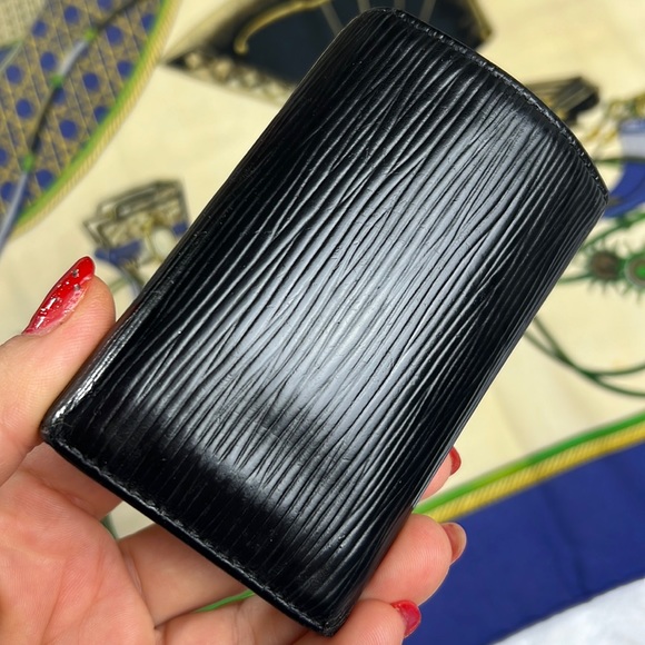 Auth. LV Louis Vuitton Black Epi Multicles 6 Key Ring Hoop Wallet unisex VTG - Picture 4 of 17